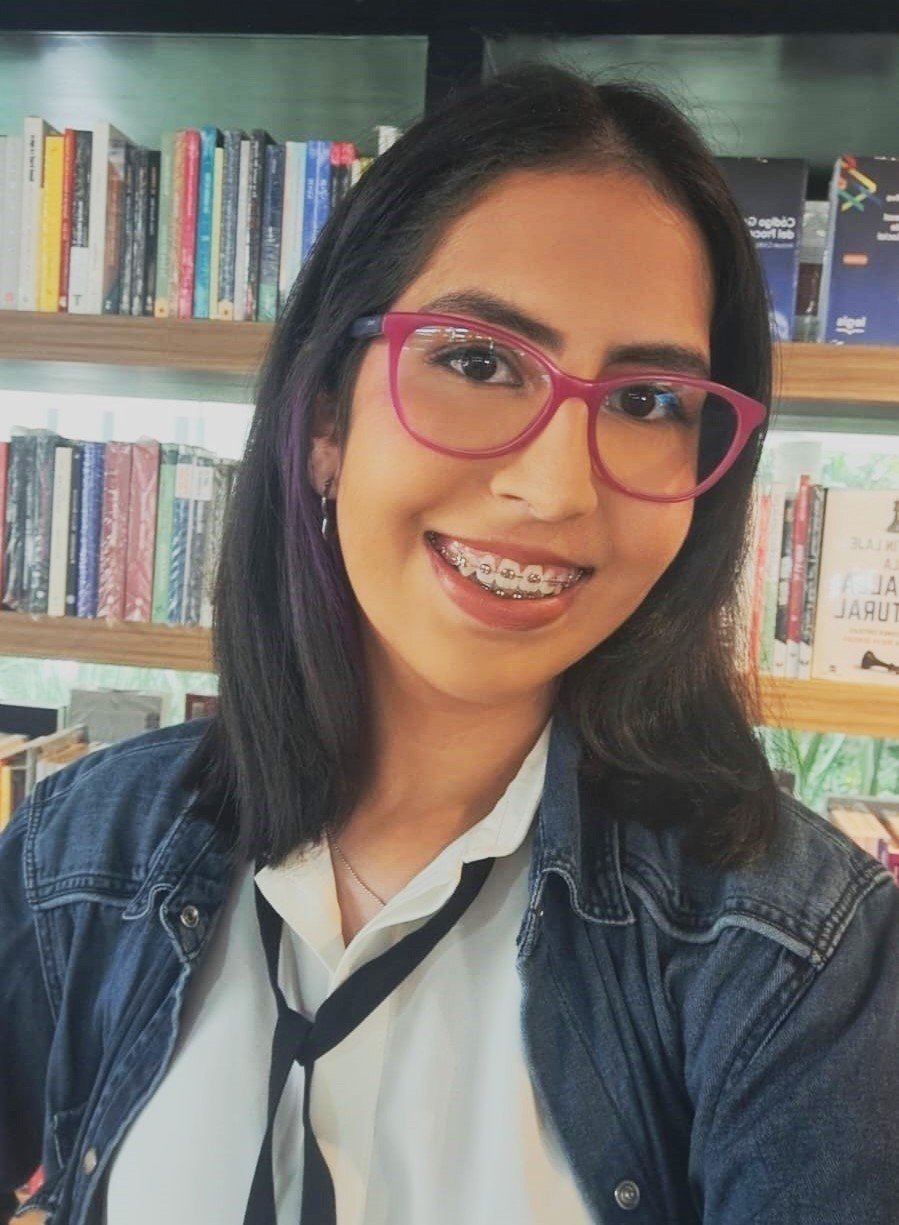 María Restrepo, estudiante de psicología en la Universidad Pontificia Bolivariana, educa hacia la inclusión desde su discapacidad.