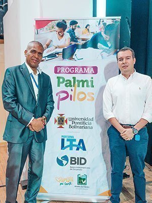 En la foto el rector Pbro. Raúl Jordán Balanta y Mario Urresta, Secretario de Educación de Palmira