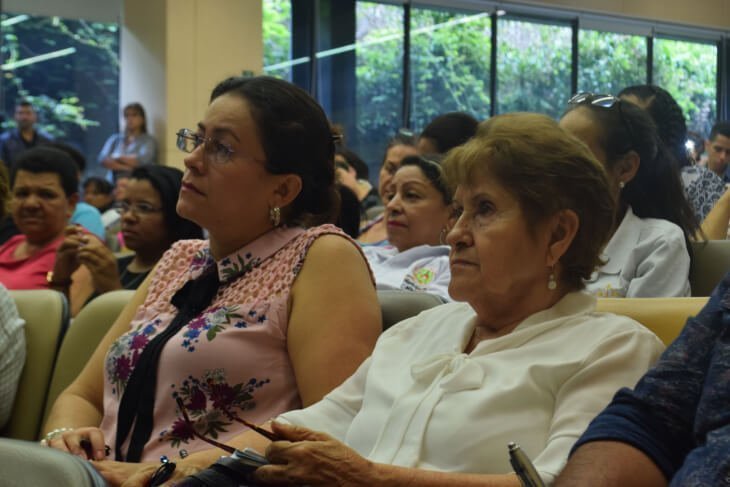 Teresita Gaviria, de las Madres de la Candelaria, también asistió al evento.