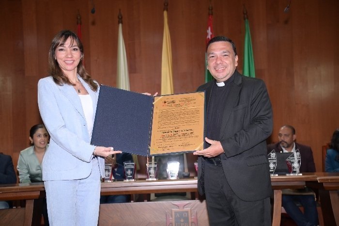 Conmemoración ingenierías Civil e Industrial 30 años 