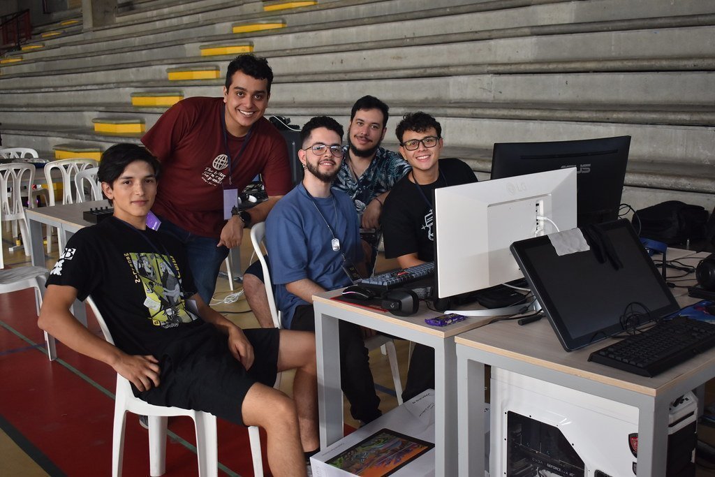 Personas reunidas en Global Game Jam UPB