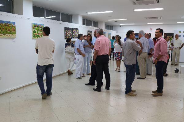 Asistentes a la inauguración del XI Salón de Arte Bolivariano - Homenaje a Marcial Alegría. 
