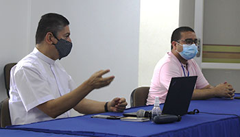 Pbro. Jorge Alonso Bedoya Vásquez, Rector de la Seccional Montería y Óscar González Herrera, Secretario de Educación Municipal