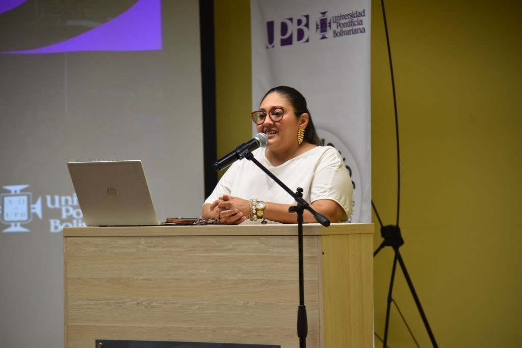 Ilse Villamil Benitez, Decana de la Escuela de las Ciencias Sociales y Humanas