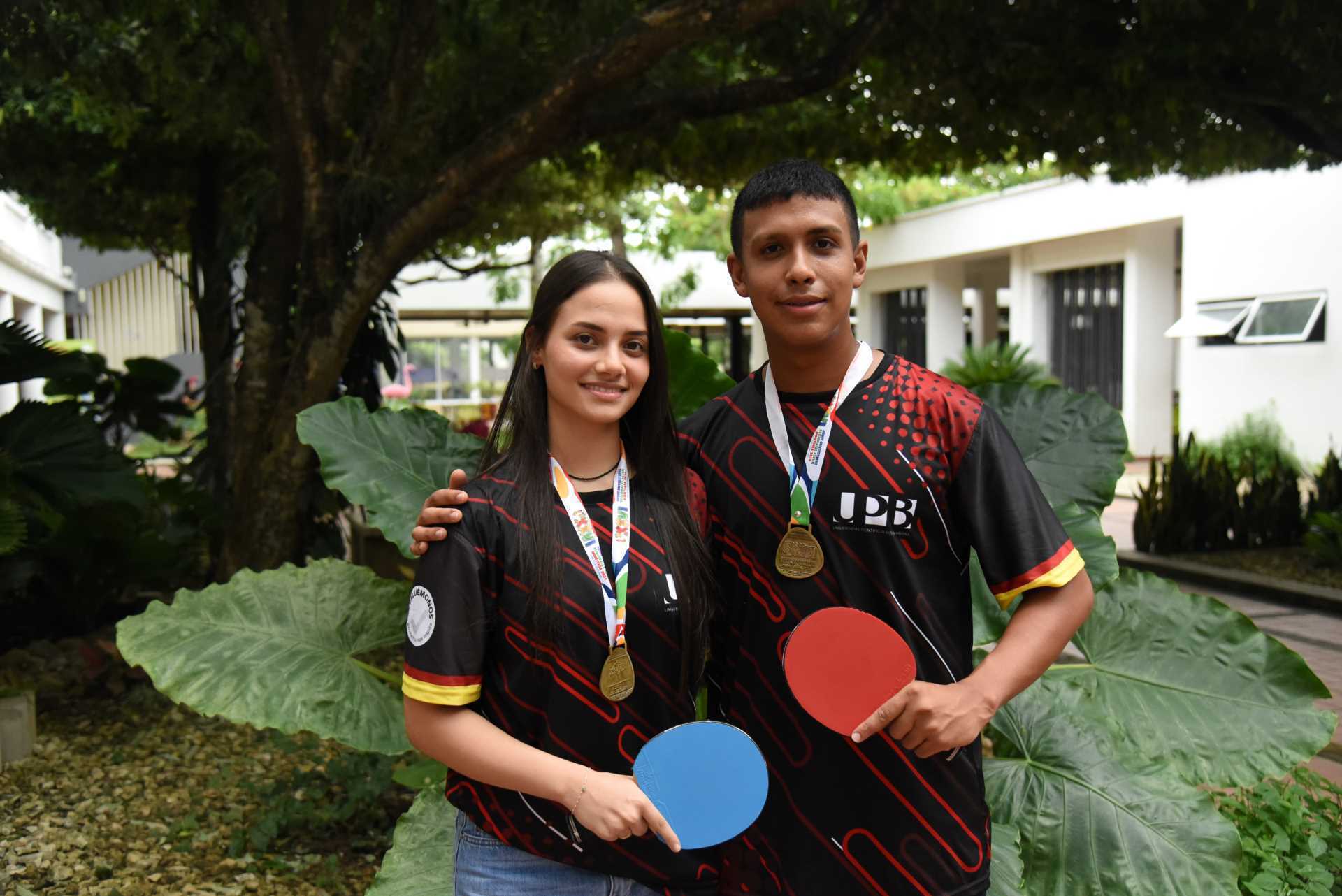 Gabriela Lakah y Mateo Alandete Campeones de la modalidad Dobles Mixtos