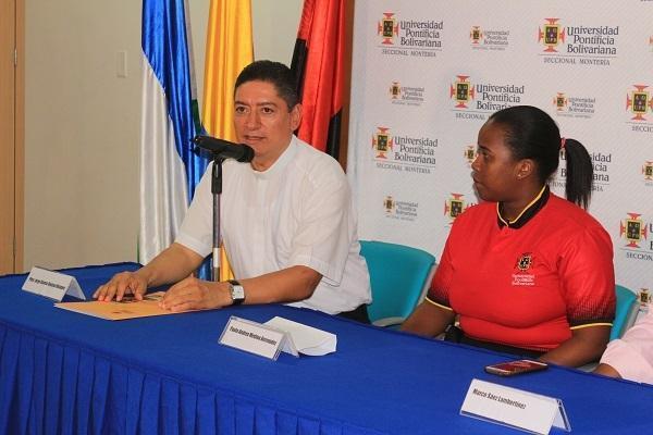 Número uno del tenis de mesa entrena con tenimesistas UPB