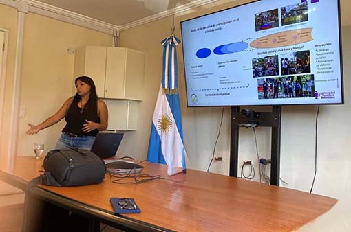 Intervención de la docente Yuli Botero, conversatorio Centro Científico Tecnológico Patagonia Norte del CONICET