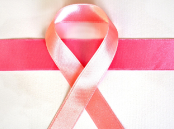 Cinta rosa que representa la lucha contra el cáncer de mama