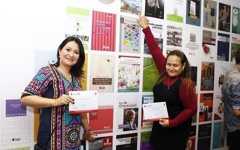 Autoras Bolivarianas con sus publicaciones y reconocimientos